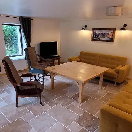 Les Boleros Apartment Queige